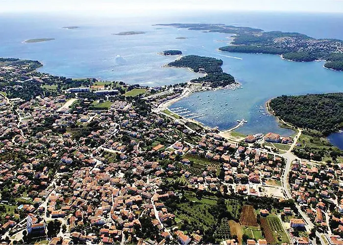 Two-Bedroom Holiday Home In Pula