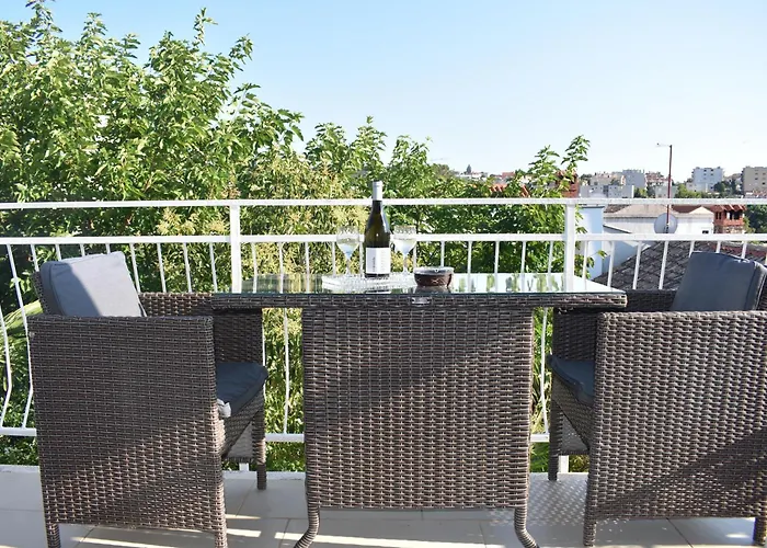 Holiday House Suzana - Free Covered Parking