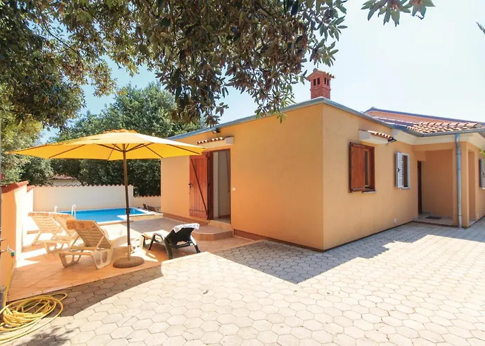Holiday Home Kucine III