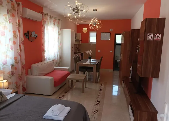 House Monte Cherpo