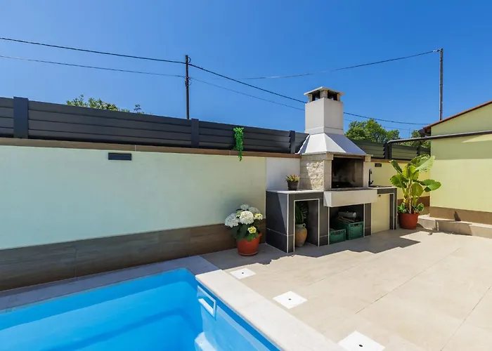 Holiday Home Laura By Interhome