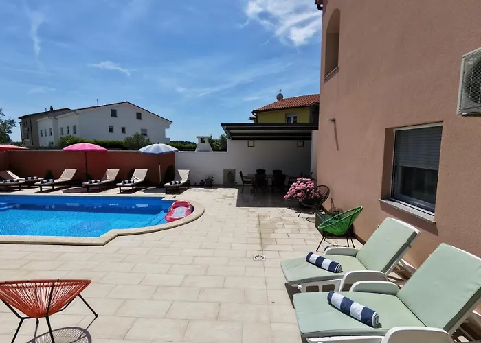 House Monte Cherpo