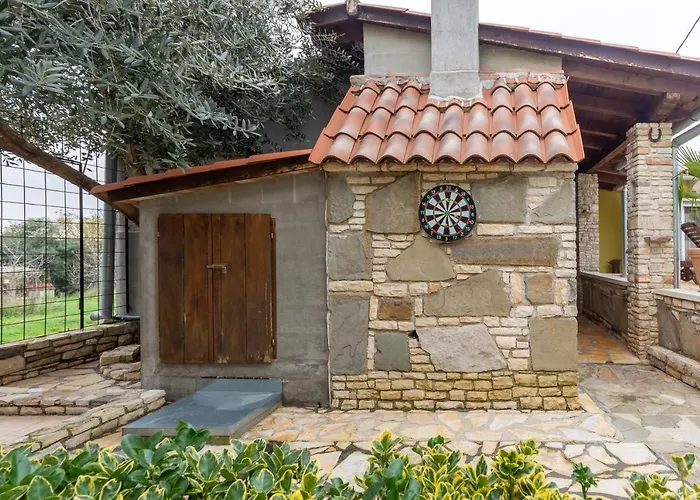 Holiday Home Bukovac - The Pool Is Seasonal !!!